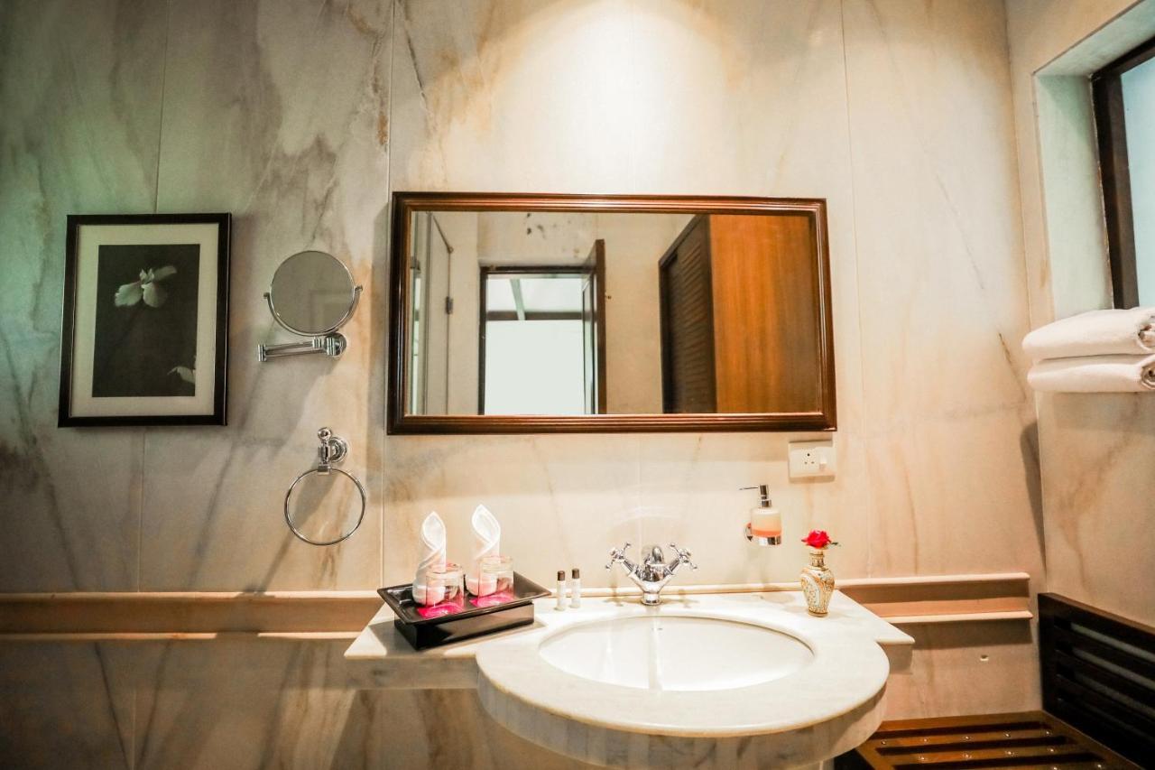 Saptapuri By Royal Orchid Hotels Limited Varanasi Eksteriør bilde